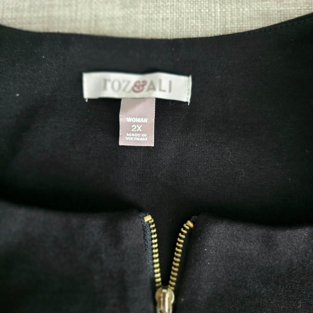 Roz & Ali Womens 2X Black Zip Front Collarless Jacket Gold Hardware NWT
